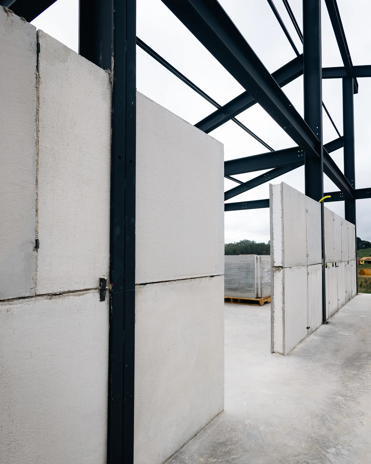Estrutura de obra com painéis Blocok instalados